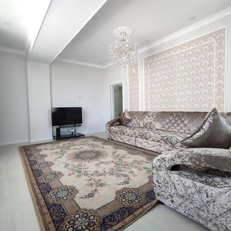Prestigious Apartment In บิชเคก ภายนอก รูปภาพ